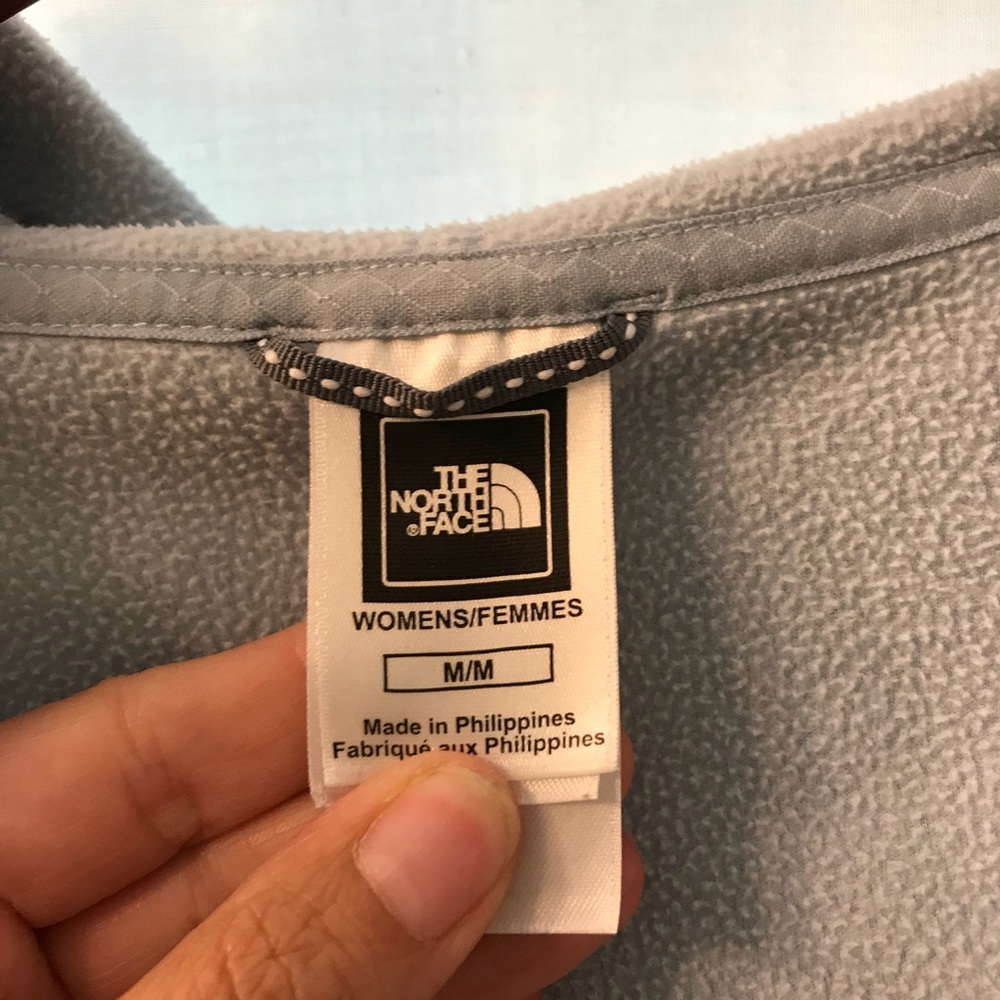 The North Face Hooded Fleece. Medium.